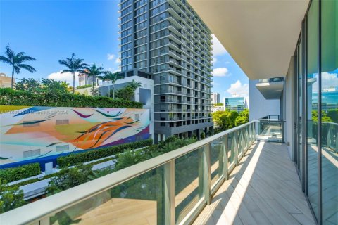 Condo in Miami, Florida, 3 bedrooms  № 1891809 - photo 25