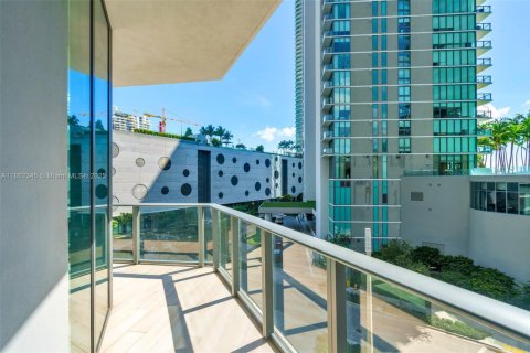 Condo in Miami, Florida, 3 bedrooms  № 1891809 - photo 26