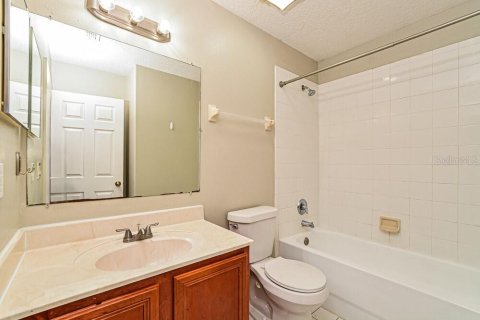 Casa en alquiler en Orlando, Florida, 5 dormitorios, 192.68 m2 № 1913063 - foto 16