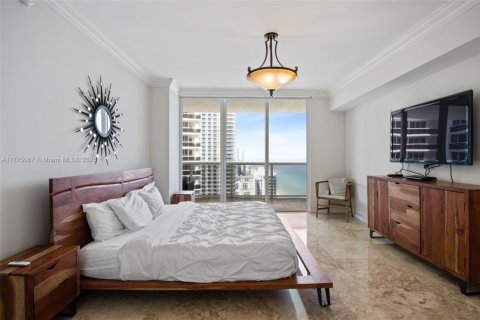 Copropriété à louer à Hallandale Beach, Floride: 2 chambres, 124.21 m2 № 1611157 - photo 8