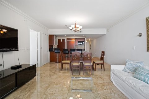 Copropriété à louer à Hallandale Beach, Floride: 2 chambres, 124.21 m2 № 1611157 - photo 3