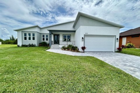 Villa ou maison à Port Charlotte, Floride 4 chambres, 224.17 m2 № 2285134