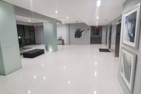 Condo in Aventura, Florida, 1 bedroom  № 2009207 - photo 17