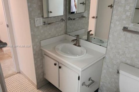Condo in Aventura, Florida, 1 bedroom  № 2009207 - photo 20