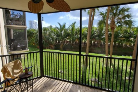 Condo in Aventura, Florida, 1 bedroom  № 2009207 - photo 13