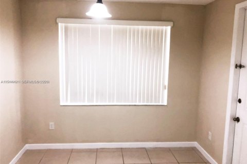 Купить таунхаус в Хомстед, Флорида 3 спальни, 123.1м2, № 2001037 - фото 2