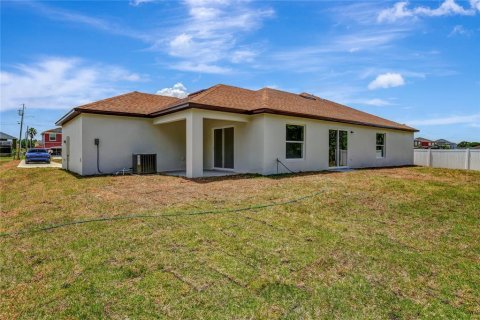 Casa en venta en Kissimmee, Florida, 4 dormitorios, 162.21 m2 № 1911630 - foto 19