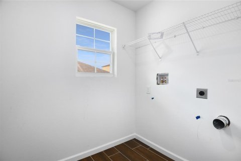 Casa en venta en Kissimmee, Florida, 4 dormitorios, 162.21 m2 № 1911630 - foto 18