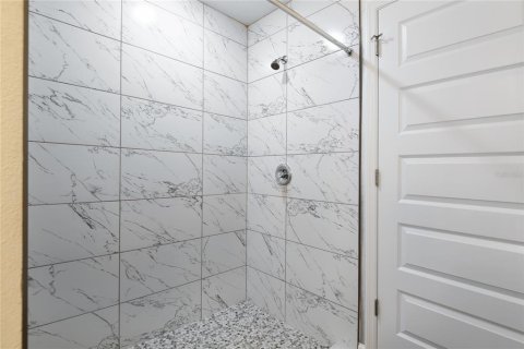 Casa en venta en Kissimmee, Florida, 4 dormitorios, 162.21 m2 № 1911630 - foto 16
