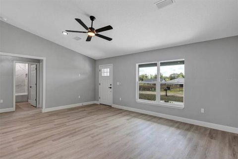 House in Summerfield, Florida 3 bedrooms, 133.69 sq.m. № 2094476 - photo 6