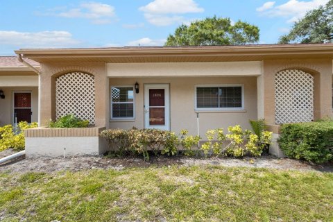 House in Clearwater, Florida 2 bedrooms, 75.72 sq.m. № 1918474 - photo 1