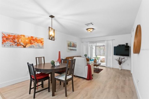 House in Clearwater, Florida 2 bedrooms, 75.72 sq.m. № 1918474 - photo 9