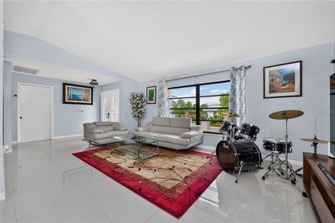 Villa ou maison à vendre à Port Charlotte, Floride: 3 chambres, 181.53 m2 № 2408375 - photo 5