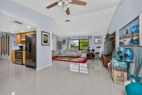 Villa ou maison à vendre à Port Charlotte, Floride: 3 chambres, 181.53 m2 № 2408375 - photo 8