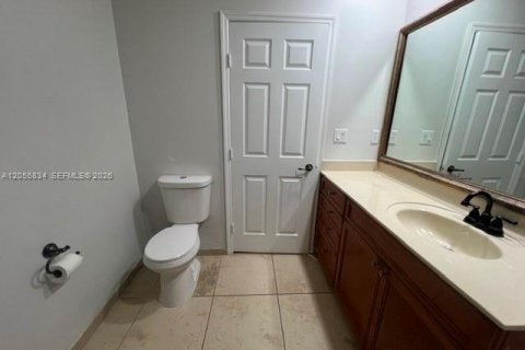 Adosado en alquiler en Miramar, Florida, 3 dormitorios, 132.48 m2 № 2181641 - foto 24