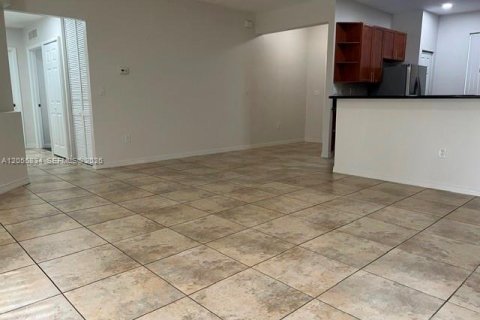 Adosado en alquiler en Miramar, Florida, 3 dormitorios, 132.48 m2 № 2181641 - foto 4