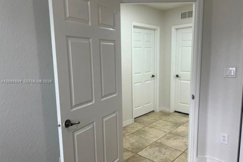 Adosado en alquiler en Miramar, Florida, 3 dormitorios, 132.48 m2 № 2181641 - foto 13