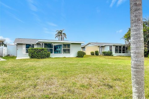 House in Sarasota, Florida 2 bedrooms, 132.76 sq.m. № 1519643 - photo 21