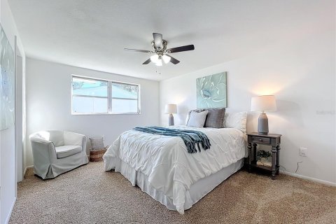 House in Sarasota, Florida 2 bedrooms, 132.76 sq.m. № 1519643 - photo 15