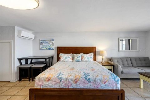 Condo in Cedar Key, Florida, 3 rooms  № 1919011 - photo 9