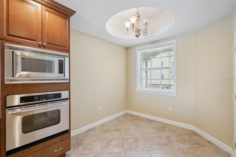 Condo in Orlando, Florida, 2 bedrooms № 2119682 - photo 10