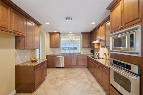 Condo in Orlando, Florida, 2 bedrooms № 2119682 - photo 8