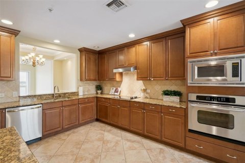Condo in Orlando, Florida, 2 bedrooms № 2119682 - photo 5