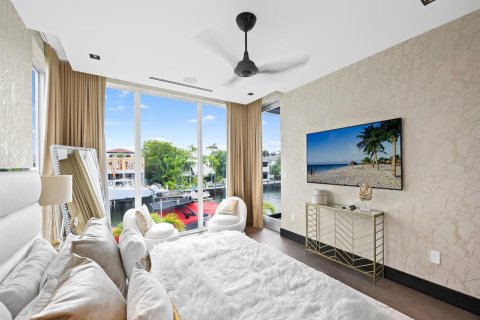 Casa en venta en Fort Lauderdale, Florida, 5 dormitorios, 458.47 m2 № 2087371 - foto 22