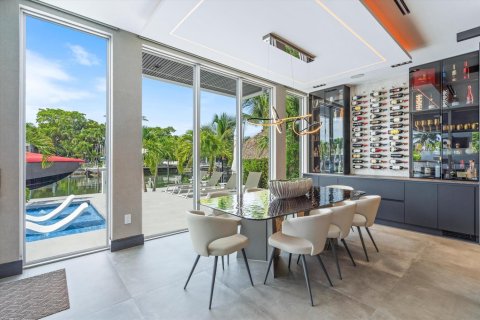 Casa en venta en Fort Lauderdale, Florida, 5 dormitorios, 458.47 m2 № 2087371 - foto 11