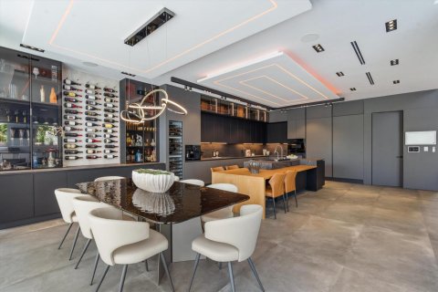 Casa en venta en Fort Lauderdale, Florida, 5 dormitorios, 458.47 m2 № 2087371 - foto 12