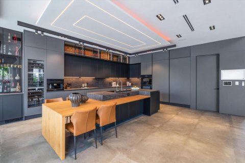Casa en venta en Fort Lauderdale, Florida, 5 dormitorios, 458.47 m2 № 2087371 - foto 10
