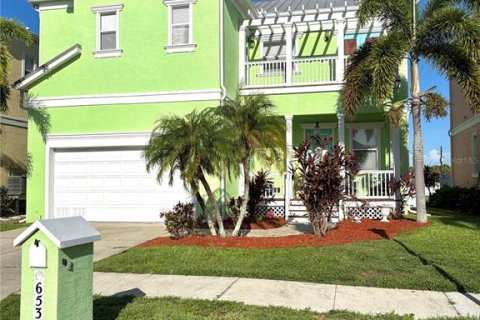 House in Apollo Beach, Florida 4 bedrooms, 247.12 sq.m. № 1843321 - photo 2