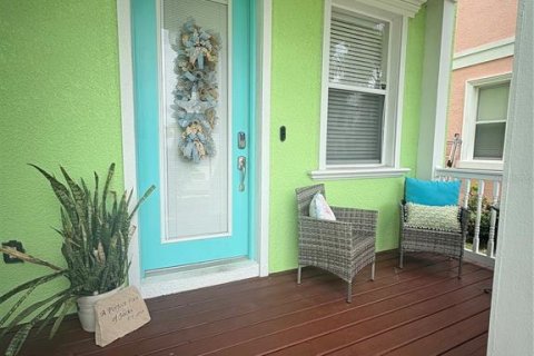 House in Apollo Beach, Florida 4 bedrooms, 247.12 sq.m. № 1843321 - photo 5