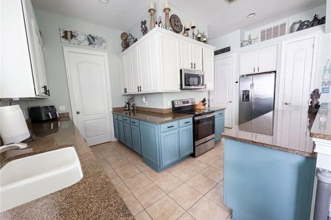 House in Apollo Beach, Florida 4 bedrooms, 247.12 sq.m. № 1843321 - photo 8