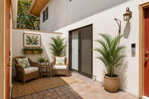 Condo in Lakeland, Florida, 3 bedrooms  № 2202941 - photo 2