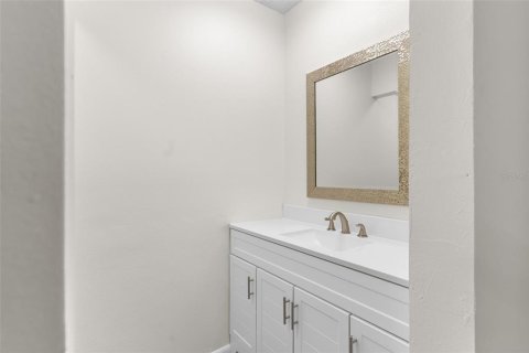 Condo in Lakeland, Florida, 3 bedrooms  № 2202941 - photo 27