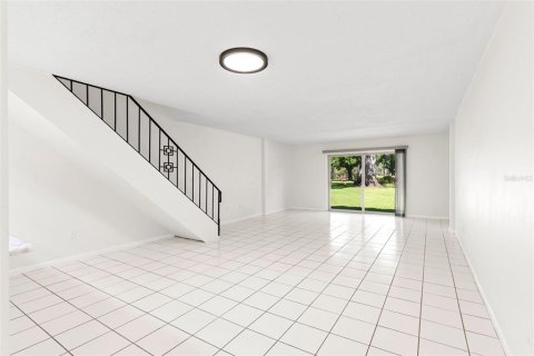 Condo in Lakeland, Florida, 3 bedrooms  № 2202941 - photo 6