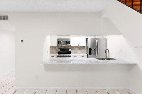 Condo in Lakeland, Florida, 3 bedrooms  № 2202941 - photo 11