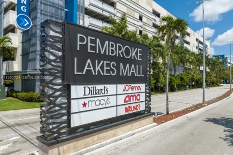 Condominio en venta en Pembroke Pines, Florida, 2 dormitorios, 104.98 m2 № 2008578 - foto 22