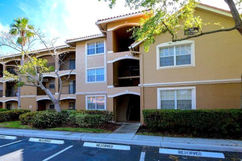 Condominio en Pembroke Pines, Florida, 2 dormitorios  № 2008578