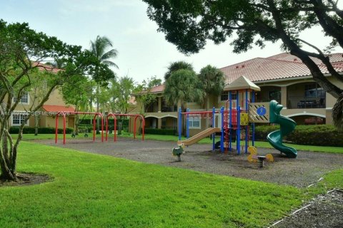 Condominio en venta en Pembroke Pines, Florida, 2 dormitorios, 104.98 m2 № 2008578 - foto 20