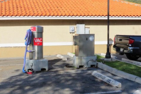 Condominio en venta en Pembroke Pines, Florida, 2 dormitorios, 104.98 m2 № 2008578 - foto 21