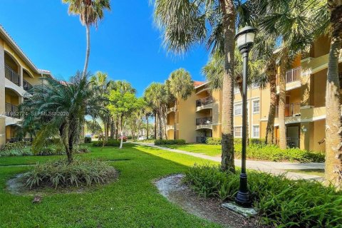 Condominio en venta en Pembroke Pines, Florida, 2 dormitorios, 104.98 m2 № 2008578 - foto 13