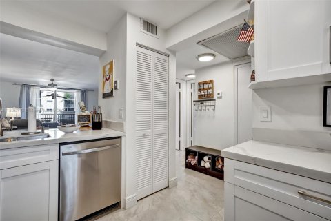 Condominio en venta en Plantation, Florida, 2 dormitorios, 87.33 m2 № 1953021 - foto 9