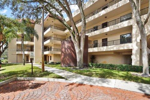 Condominio en venta en Plantation, Florida, 2 dormitorios, 87.33 m2 № 1953021 - foto 2