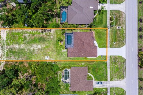 House in Port Charlotte, Florida 3 bedrooms, 201.23 sq.m. № 1783619 - photo 9
