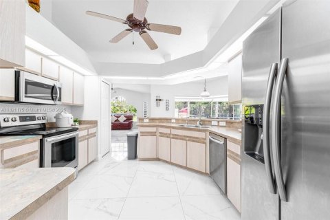 House in Port Charlotte, Florida 3 bedrooms, 201.23 sq.m. № 1783619 - photo 30