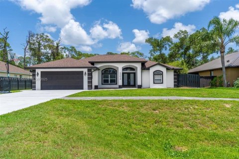 House in Port Charlotte, Florida 3 bedrooms, 201.23 sq.m. № 1783619 - photo 3