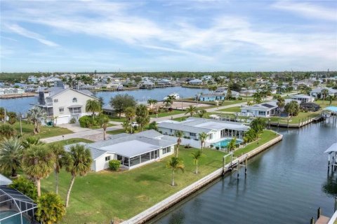 House in Englewood, Florida 3 bedrooms, 150.32 sq.m. № 1908743 - photo 5