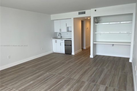 Condominio en venta en Miami, Florida, 37.16 m2 № 1945868 - foto 3